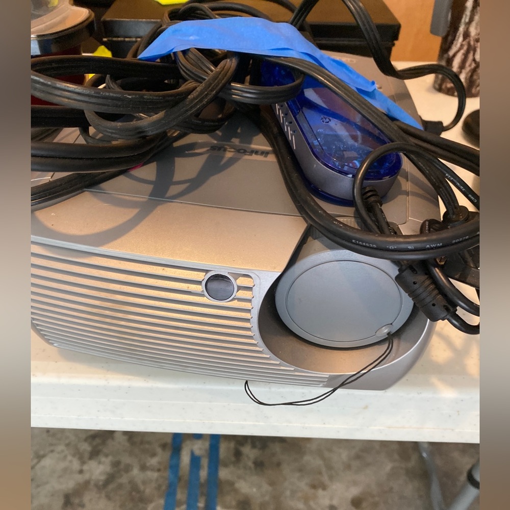 InFocus Projector with Pull-Down Screen in Case